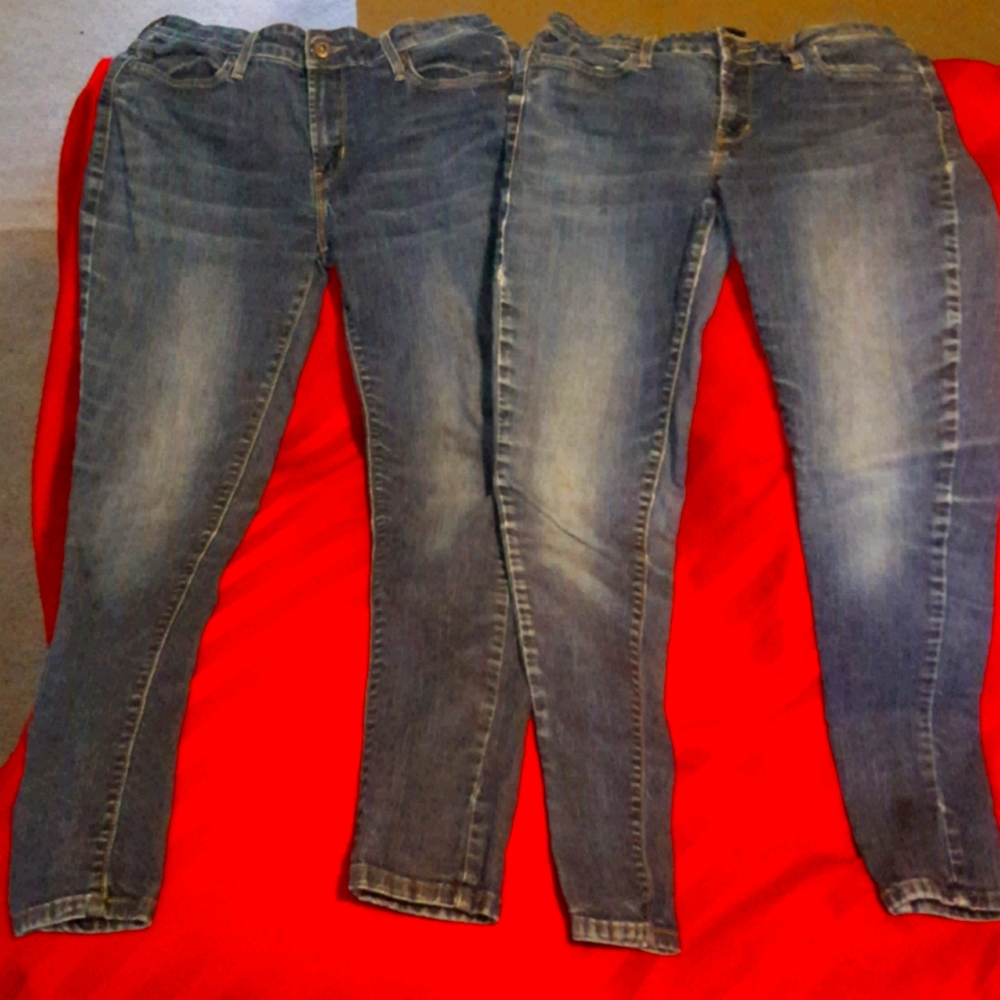 2 pair Women's Levi Legging Jeans